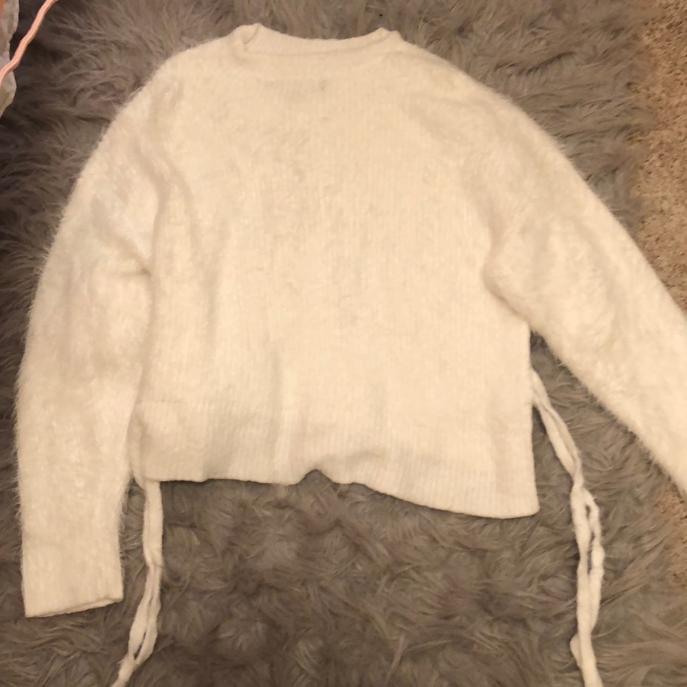 Forever 21 Comfy white sweater